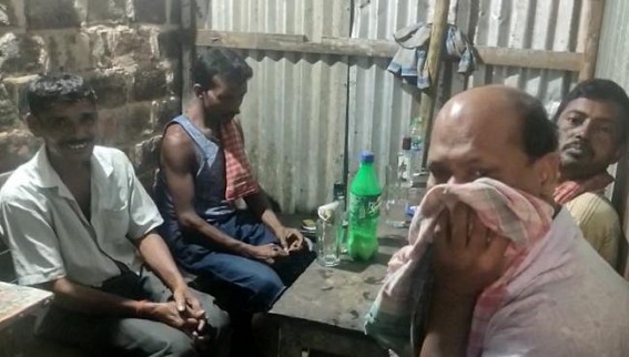 12 Arrested from illegal Liquor Party in Gol Bazar